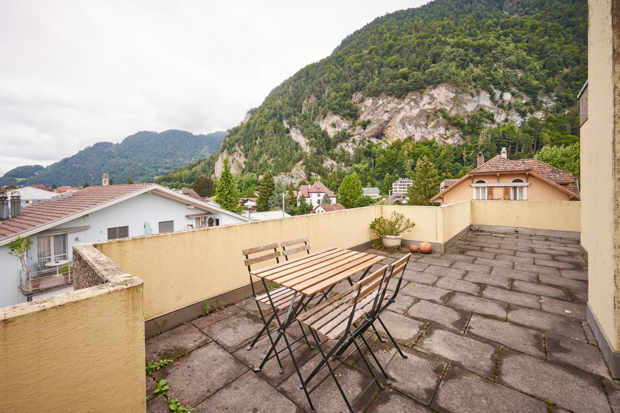 Switzerland Apartment *